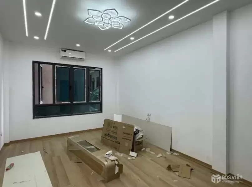 NHÀ MỚI VÕ CHÍ CÔNG, 6T THANG MÁY, Ô TÔ ĐỖ CỔNG, NỘI THẤT XỊN XÒ – 43M2, 9.9 TỶ