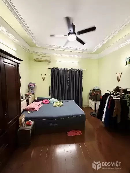 Hiếm, bán nhà Lạc Long Quân ngõ nông, gần ô tô, 46m² 5 tầng giá 9.8 tỷ
