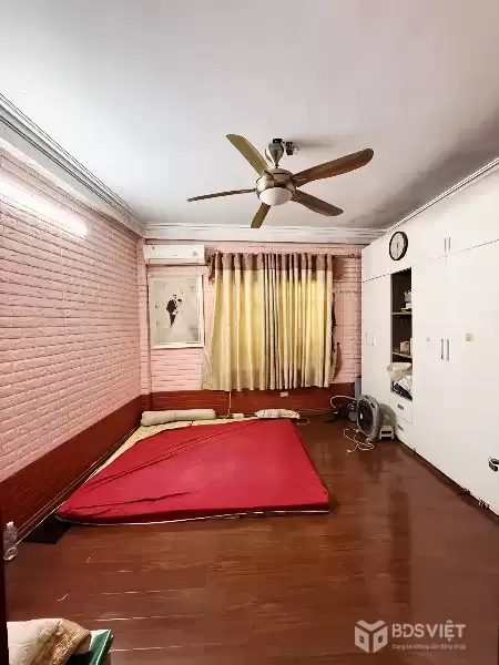 Hiếm, bán nhà Lạc Long Quân ngõ nông, gần ô tô, 46m² 5 tầng giá 9.8 tỷ