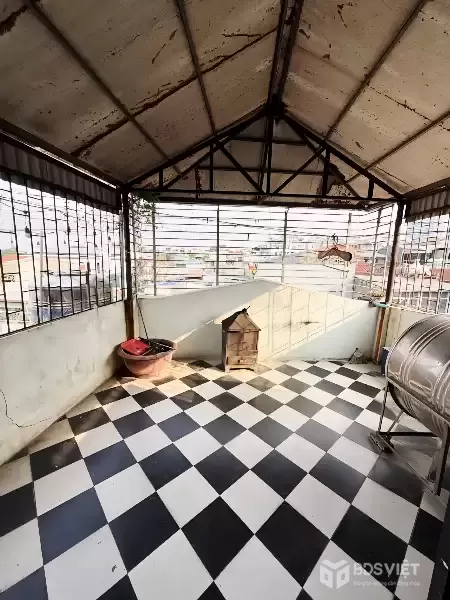 Hiếm, bán nhà Lạc Long Quân ngõ nông, gần ô tô, 46m² 5 tầng giá 9.8 tỷ