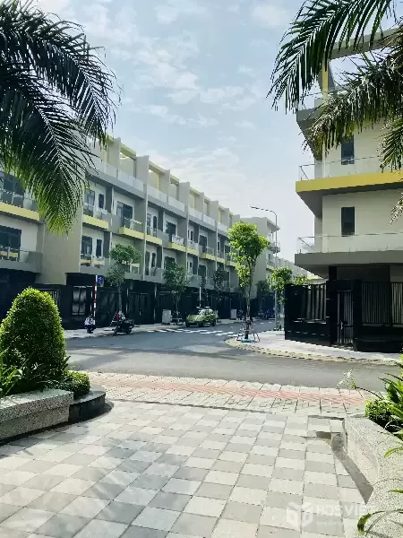 BÁN NHÀ PHỐ TRUNG TÂM CỦA TRUNG TÂM –  4 TẦNG, SHR, MẶT TIỀN 13M