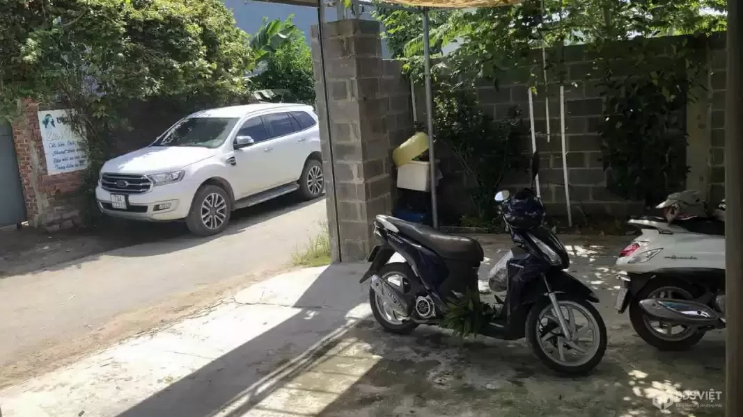 Bán Nhà Diên Toàn-Diên Khánh
-DT: 188m2 ngang 8m nở hậu
-Hướng Bắc
-Hiện trạng đường 6m ô tô né nhau
-Nhà gồm 1PN-2WC- Khách-Bếp...
-Giá bán: 3,3tỷ có TL