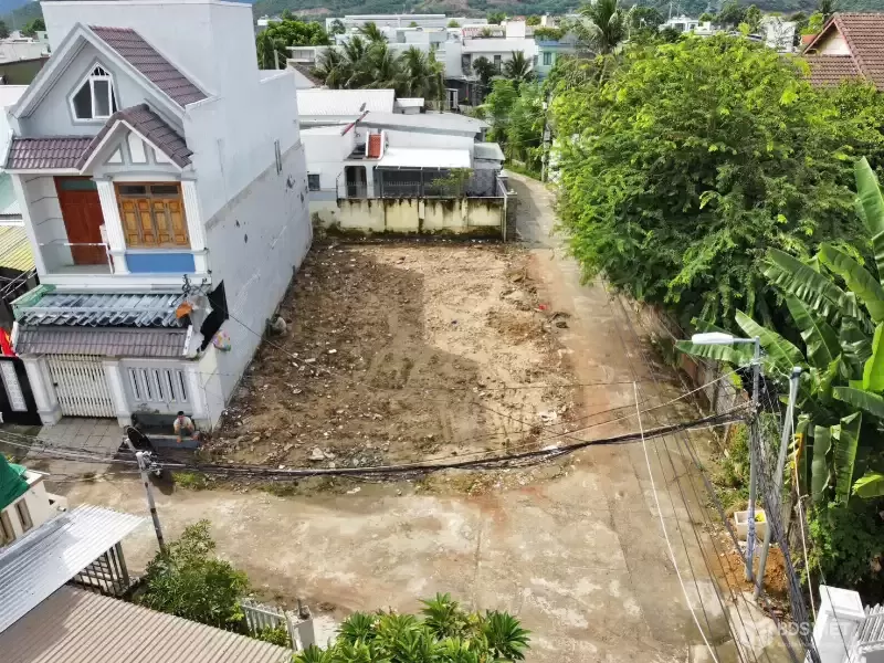 - Hàng hiếm 3 lô đất mặt đường Nhà Nghĩa Vĩnh Thạnh
- Diện tích:  64.9-66.9-81.2m2 full thổ cư
Đường rộng 5m và 7m thông 2 đầu
Tiện ích gần chợ Ga đường 23/10 và đường Phú Trung
Cách 23/10 vào chỉ 200m thôi ạ
Giá bán chỉ từ 1ty750tr
LH 08787800