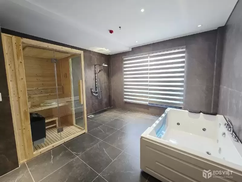 SIÊU PHẨM HOÀNG QUỐC VIỆT – KINH DOANH ĐỈNH – THANG MÁY – Ô TÔ TRÁNH – VÀI BƯỚC RA GẦN PHỐ LỚN – 2 MẶT THOÁNG VĨNH VIỄN