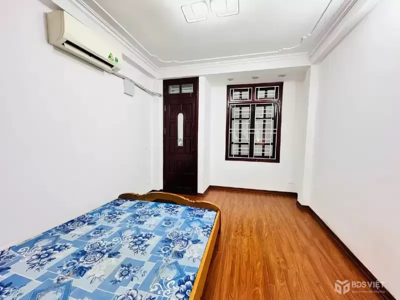 Bán Nhà Hào Nam 20/25m2.  5 tầng. mặt tiền 3.6m. giá chỉ  6.5 Tỷ Đống Đa Hà Nội