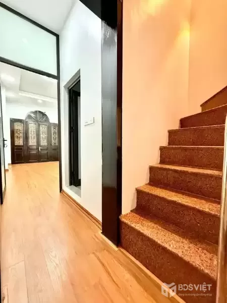 Bán Nhà Văn Chương 38m2.  4 tầng. mặt tiền 3m. giá 7.95 Tỷ Đống Đa Hà Nội