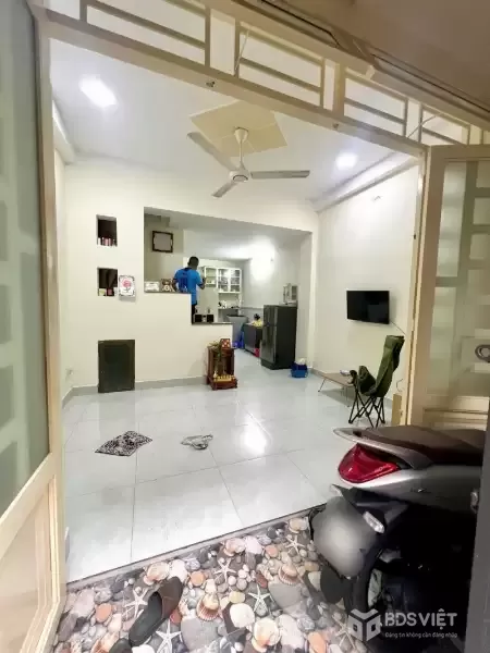 Nhà Đẹp P15 Tân Bình Nhỉnh 3Tỷ Hẻm Thông 2PN- 4.05m X 8.15m CN 27.3m²