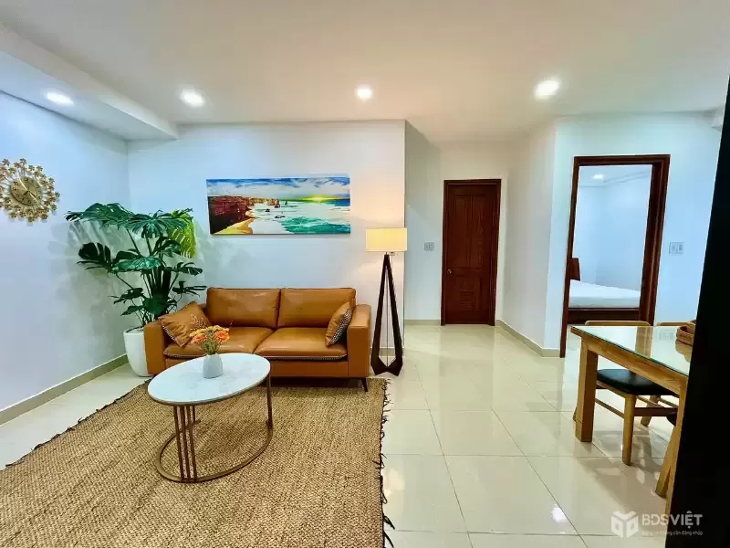 Bán căn hộ CT3 VCN Phước Hải
tầng 4
-Diện tích: 65.2m2, của chính Đông Bắc, logia hướng chính Tây Nam, hướng phụ Tây Bắc, phòng khách thênh thang, 2 ngủ rộng, thoáng mát, 1wc. 
-Tình trạng căn hộ: mới tinh, full nội thất.
-Pháp lý: Sổ hồng cầm ta