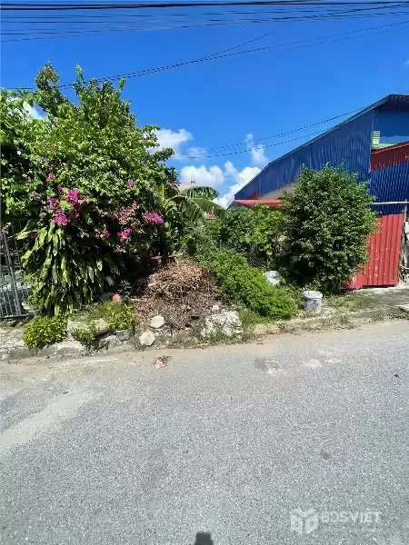 Bán đất MẶT ĐƯỜNG CHỢ HẢI THÀNH 2 – 180m² – Đường nhựa 7.5m – Giá chỉ 2x triệu/m²! ZALO 0567 222 555