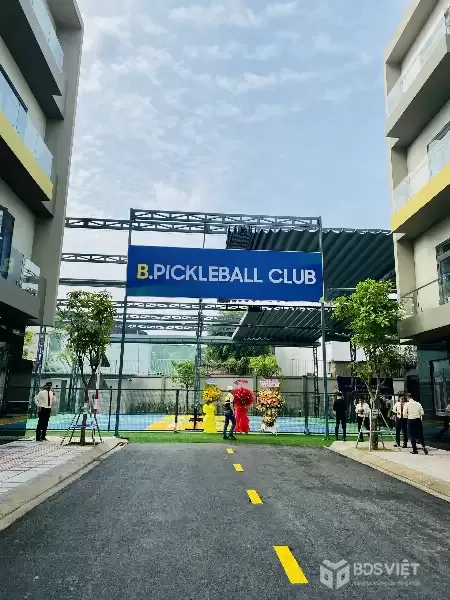 BÁN NHÀ PHỐ TRUNG TÂM CỦA TRUNG TÂM –  4 TẦNG, SHR, MẶT TIỀN 13M