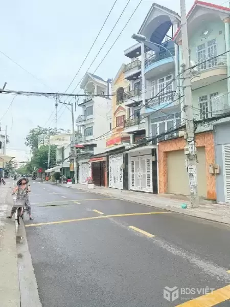 Mặt tiền kinh doanh Huỳnh Thị Đồng – vị trí đẹp – nhà 3 tầng mới – 62m² – giá 9.8 tỷ
