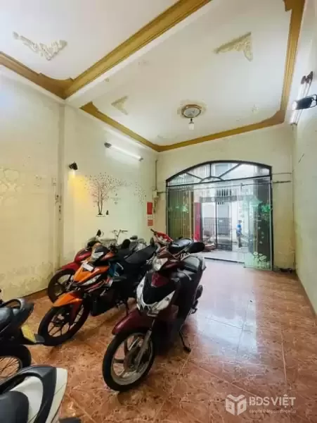 Nhà HXH Đường Nguyễn Hồng Đào Phường 14 Quận Tân Bình Cũ.