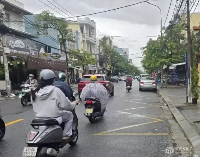 ♥ Nhà Mặt Tiền Núi Thành, đường 10.5m gần Quảng Trường, 156m2, ngang 8m, Kinh Doanh Cực Đỉnh