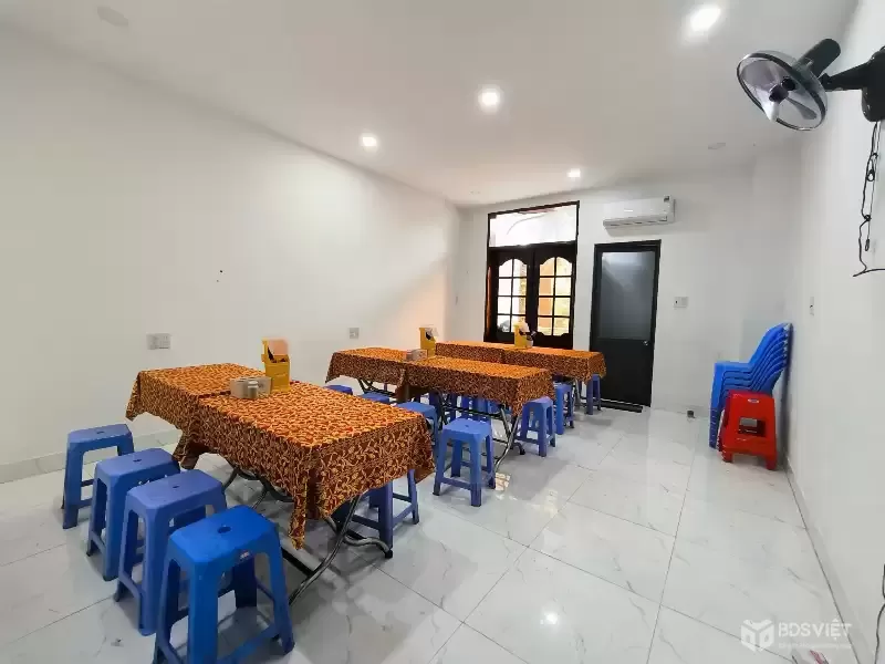 Bán nhà 3 tầng mặt tiền Hoàng Diệu, vị trí sầm uất , gần biển – có HĐ thuê 20tr/tháng