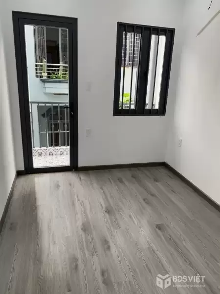 Quận 3 - CMT8- 3 tầng - Hẻm 3M - Giá 4.8 Tỷ