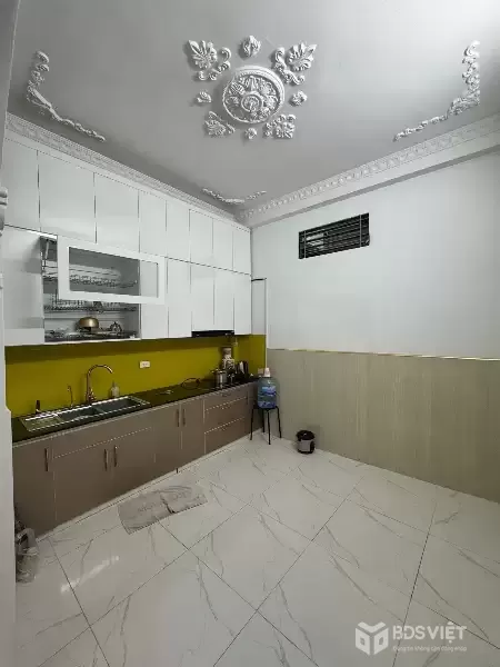  SIÊU PHẨM LÔ GÓC – CẦU GIẤY – 3 THOÁNG – Ô TÔ ĐỖ CỬA – 50M RA PHỐ XUÂN THUỶ – Ở SƯỚNG – KINH DOANH ĐỈNH