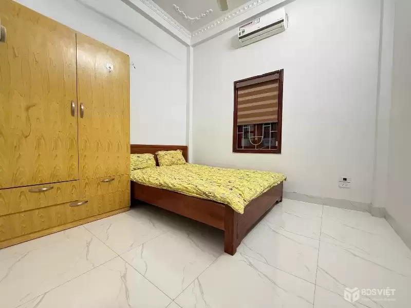  SIÊU PHẨM LÔ GÓC – CẦU GIẤY – 3 THOÁNG – Ô TÔ ĐỖ CỬA – 50M RA PHỐ XUÂN THUỶ – Ở SƯỚNG – KINH DOANH ĐỈNH