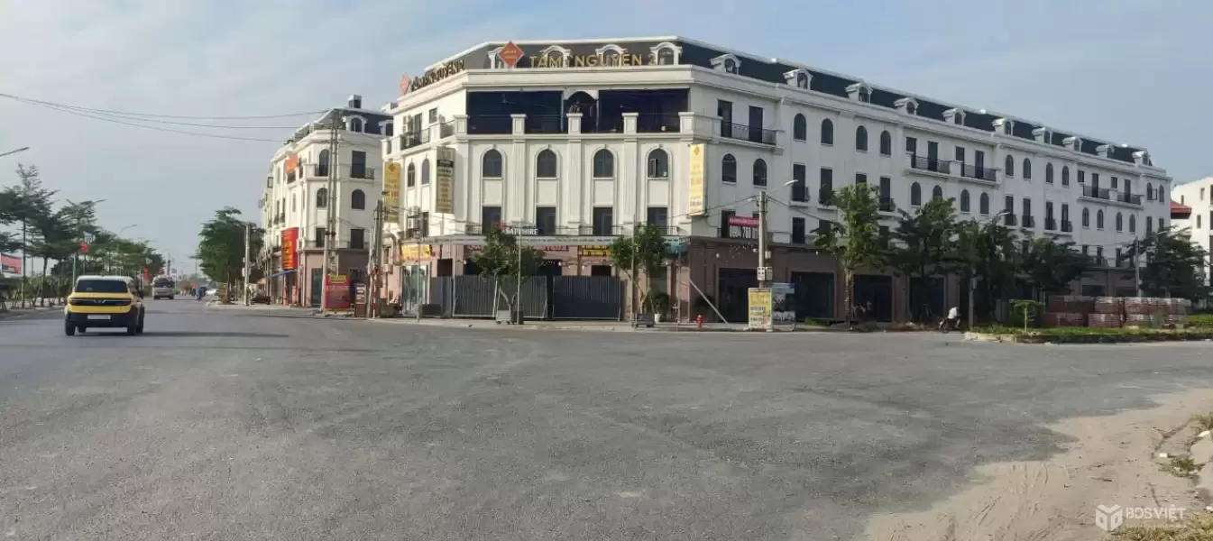 Liền kề Sơn Đồng Center 84m2-5 tầng, Vỉa hè ô tô tránh, giá 12.1 tỷ