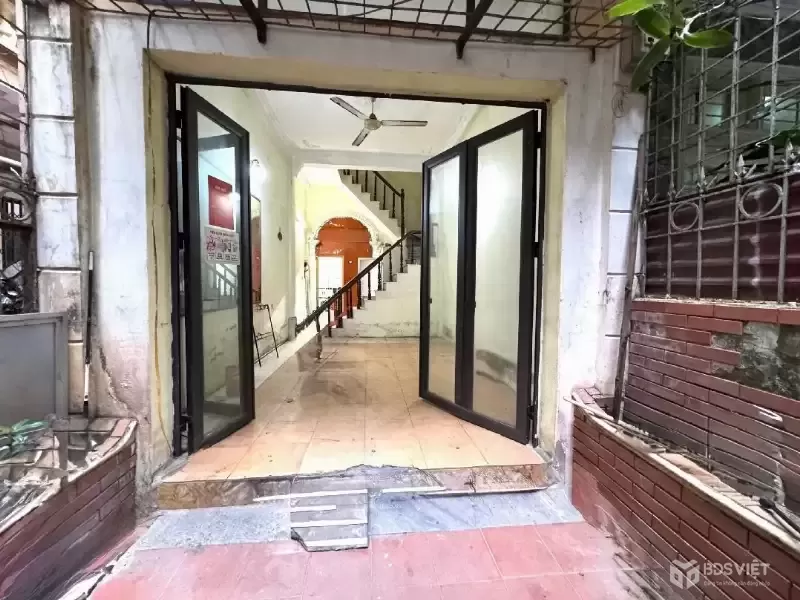 Bán nhà cũ Khương Trung 48m2 lô góc nhiều thoáng nhà dân, ngõ ô tô thông vành đai 2.5