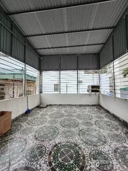 Bán Nhà  Đê Tô Hoàng 28m2, 5 tầng. mặt tiền 4.1m. giá 7.5 Tỷ Hai Bà Trưng Hà Nội