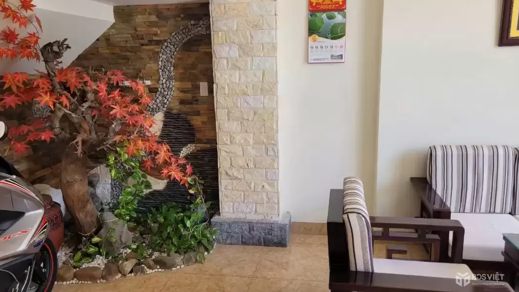 Nhà 1 trệt 1 lầu 1 tum – 5PN, hẻm 4m Phú Đức, Vĩnh Hòa – 9,5 tỷ