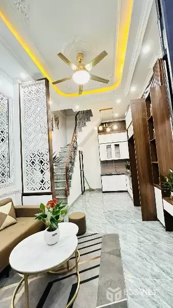 Bán Nhà Vân Đồn 34m2.  5 tầng. mặt tiền 4. giá 7.5 Tỷ Hai Bà Trưng Hà Nội