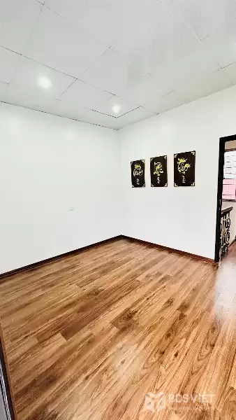 Bán Nhà Vân Đồn 34m2.  5 tầng. mặt tiền 4. giá 7.5 Tỷ Hai Bà Trưng Hà Nội