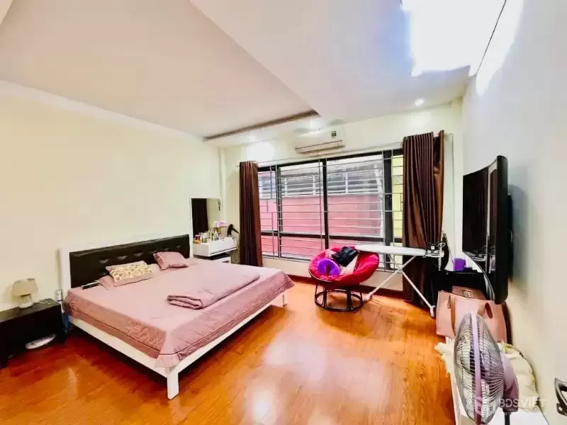 Bán Nhà Võ Thị Sáu 38m2. 5 tầng. mặt tiền 4.5m. giá 13.5 Tỷ Hai Bà Trưng Hà Nội