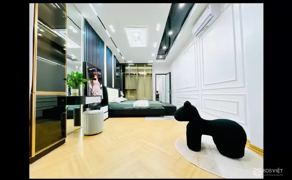 BÁN NHÀ ĐẸP PHƯỜNG CẦU GIẤY 50M 7 TẦNG CÓTHANG MÁY