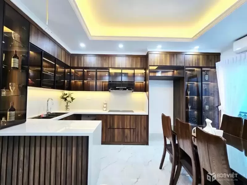 bán nhà xuân la 43m x6 tầng thang máy,full nội thất đẹp giá 12,8 tỷ-cách hồ tây 100m