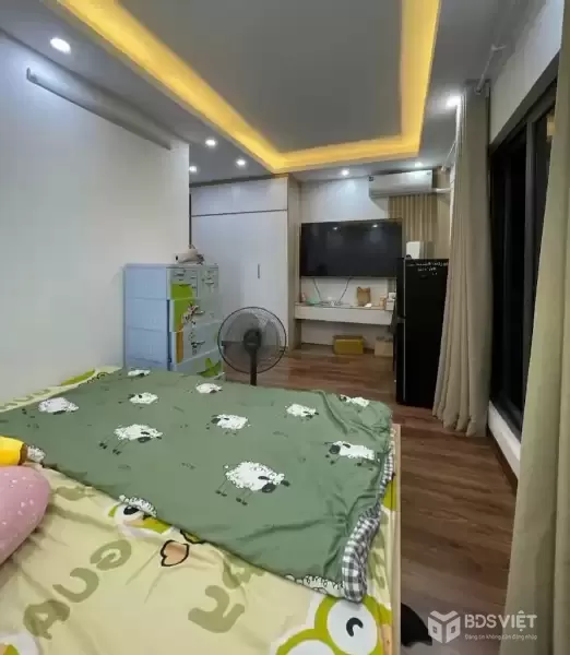 BÁN NHÀ VÕ CHÍ CÔNG, NHÀ ĐẸP, 6 TẦNG THANG MÁY, Ô TÔ ĐỖ CỔNG, FULL NỘI THẤT – 10 TỶ