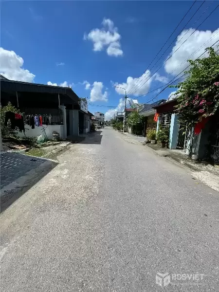 ĐẤT HIẾM 180M² MẶT ĐƯỜNG CHỢ HẢI THÀNH 2 – GIÁ CHỈ 2X TRIỆU/M² – ZALO 0567 222 555