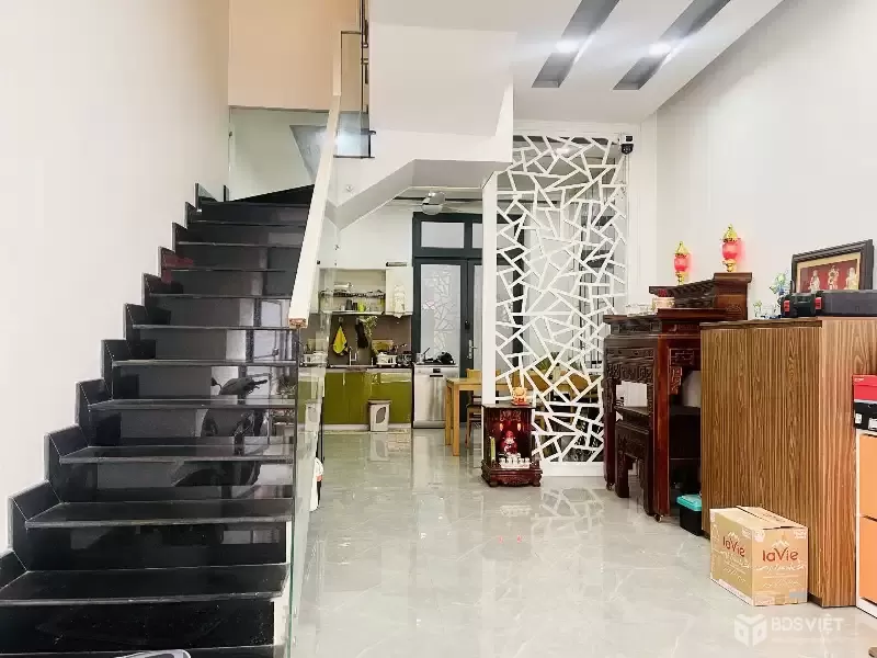 SIÊU PHẨM 4 TẦNG NGAY CHỢ HIỆP BÌNH – Ô TÔ NGỦ TRONG NHÀ – CHỈ HƠN 7 TỶ