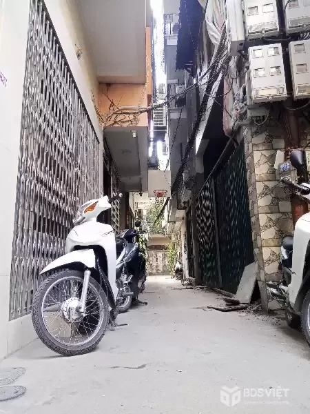 Bán Nhà  Hoàng Hoa Thám 26m2.  4 tầng. mặt tiền 3.1m. giá 6.988 Tỷ Ba Đình Hà Nội