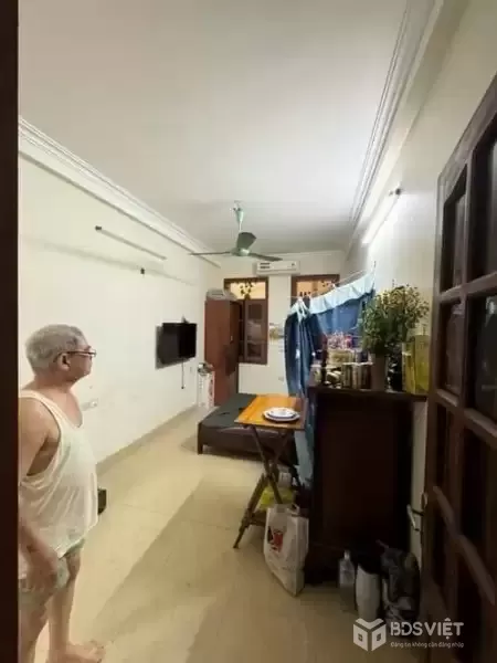 Bán Nhà  Hoàng Hoa Thám 26m2.  4 tầng. mặt tiền 3.1m. giá 6.988 Tỷ Ba Đình Hà Nội