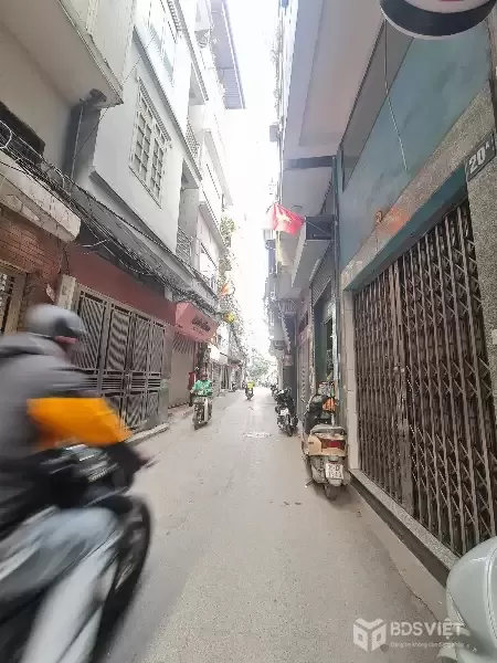 Bán Nhà Ngõ Thịnh Hào1. 28m2. 4 tầng. mặt tiền 3.9m. giá 13 Tỷ Đống Đa Hà Nội