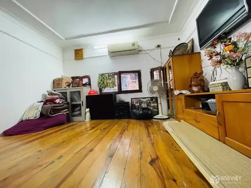 Bán Nhà Ngõ Thịnh Hào1. 28m2. 4 tầng. mặt tiền 3.9m. giá 13 Tỷ Đống Đa Hà Nội