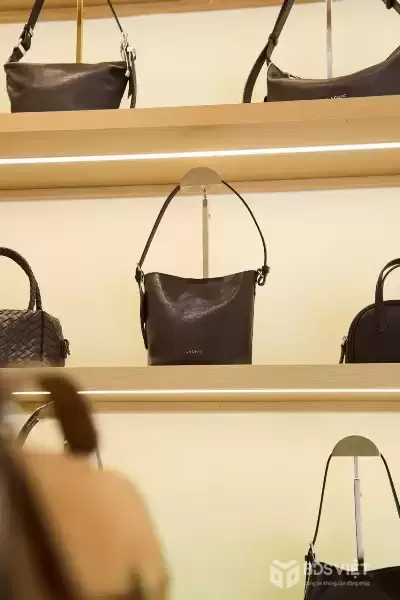 SANG NHƯỢNG CỬA HÀNG MẶT PHỐ NGUYỄN VĂN HUYÊN