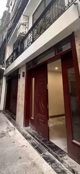 CHỦ NHÀ CẦN BÁN GẤP CĂN 55M2 , CHUYỂN VỀ NƠI KHÁC SINH SỐNG , NHÀ BÁN TẠI YÊN HÒA , CẦU GIẤY .