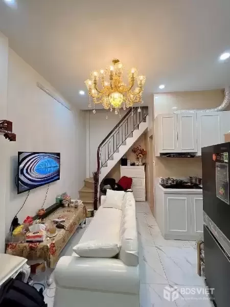 bán nhà quán thánh ba đình 22m x4 tầng 6,9 tỷ lô góc,3 nhà ra phố