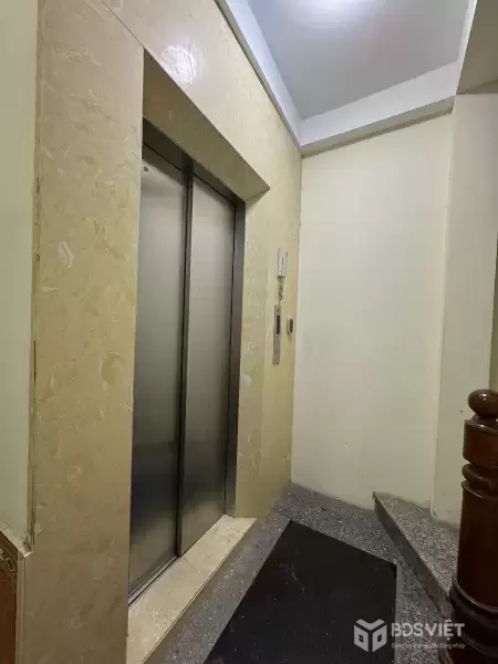 Bán Nhà Chợ Khâm Thiên 57m2. 6 tầng. mặt tiền 3.7m. giá 15.7 tỷ Đống Đa Hà Nội