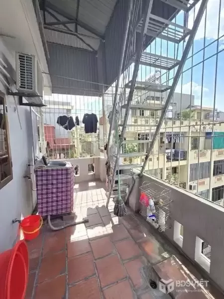 Bán Nhà Kim Mã 30m2. 6 tầng. mặt tiền 4.8m. giá 15.8 tỷ Ba Đình Hà Nội