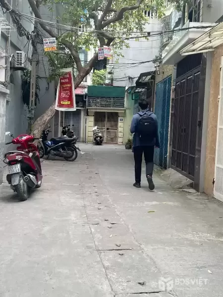 PHÂN LÔ NGÕ 213TRẦN ĐẠI NGHĨA- Ô TÔ ĐỖ CỬA – Ô CHỜ THANG MÁY – 2 THOÁNG TRƯỚC SAU