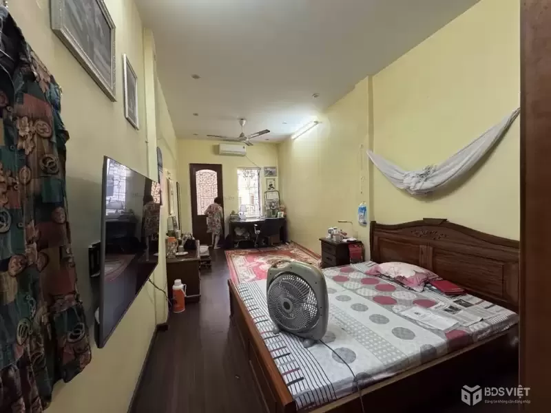 PHÂN LÔ NGÕ 213TRẦN ĐẠI NGHĨA- Ô TÔ ĐỖ CỬA – Ô CHỜ THANG MÁY – 2 THOÁNG TRƯỚC SAU