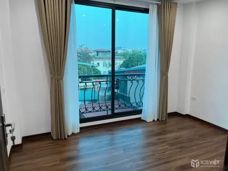 Bán Nhà Đội Cấn 30m2. 6 tầng. mặt tiền 4.3m. giá 11.5 Tỷ Ba Đình Hà