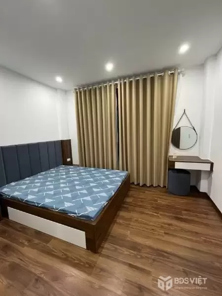 Bán Nhà Đội Cấn 30m2. 6 tầng. mặt tiền 4.3m. giá 11.5 Tỷ Ba Đình Hà