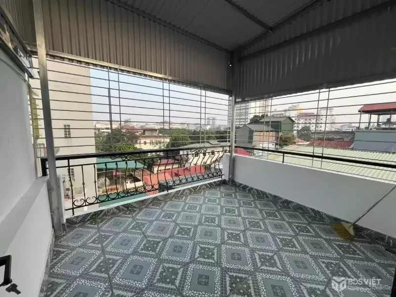 Bán Nhà Đội Cấn 30m2. 6 tầng. mặt tiền 4.3m. giá 11.5 Tỷ Ba Đình Hà