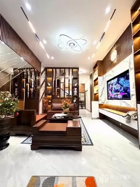 hồ tùng mậu 40m x5 tầng 10,8 tỷ.gần phố,gần ô tô,full nội thất đẹp