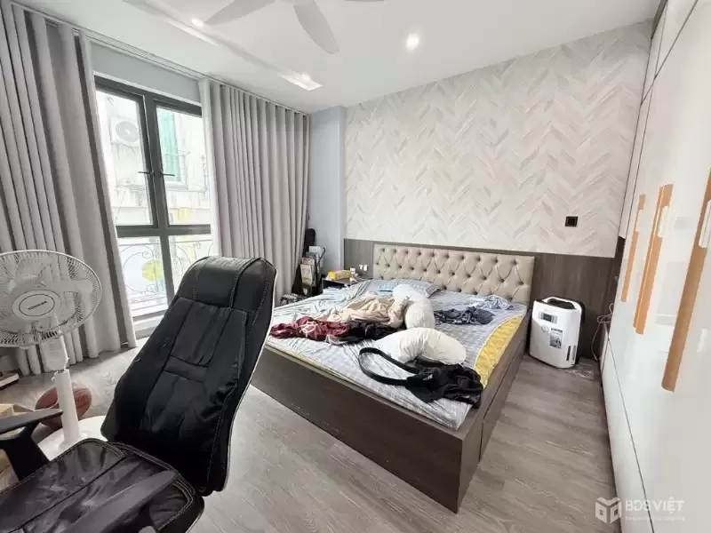 Mặt phố Hoàng Mai DT 65m2x6T-Thang máy- kinh doanh sầm uất 