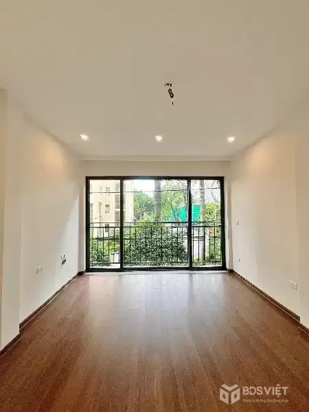 BÁN NHANH NHÀ KHUẤT DUY TIẾN THANH XUÂN, PHÂN LÔ OTO ĐỖ CỬA, 55M 5 TẦNG, CHỈ 18.X TỶ